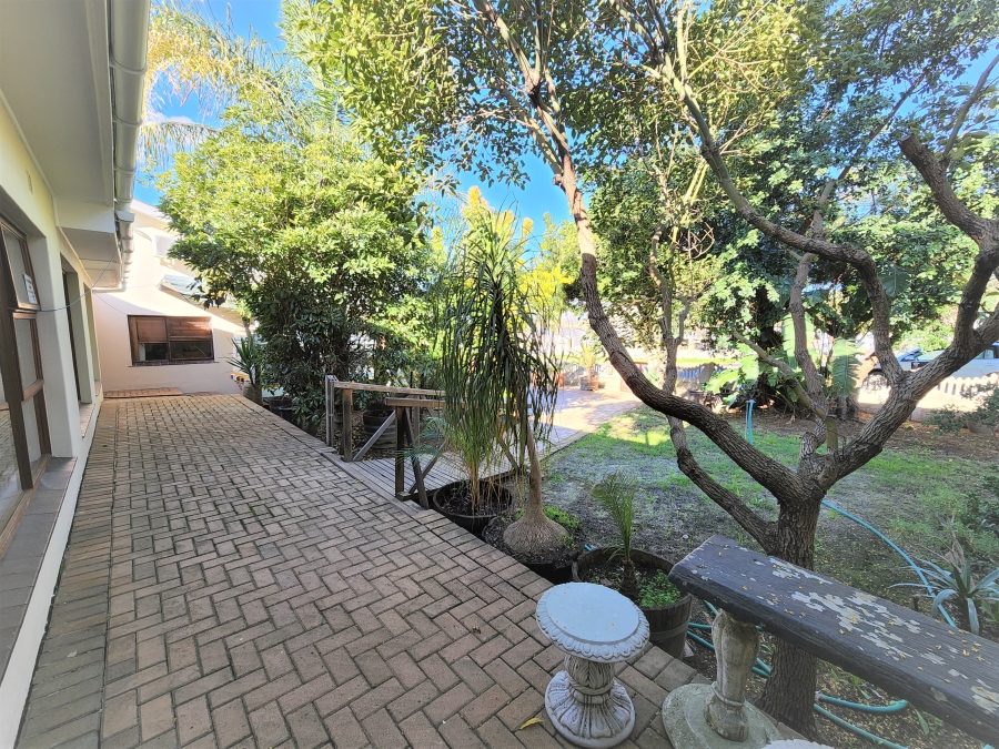 4 Bedroom Property for Sale in Paarl North Western Cape